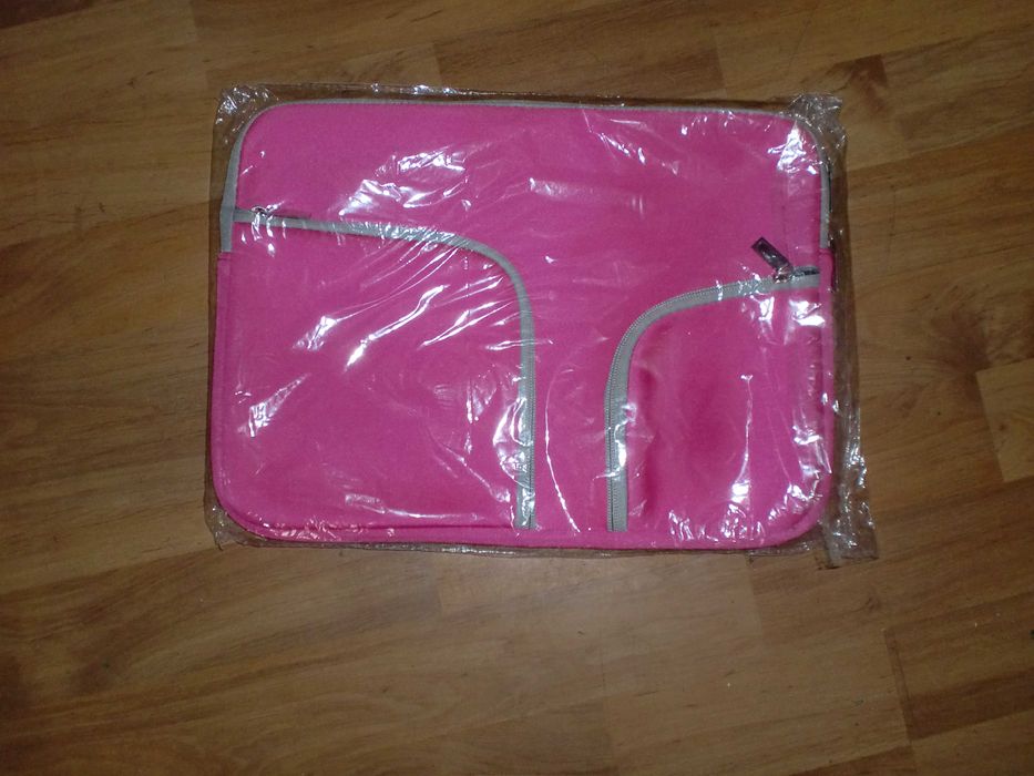 Продавам чанти и калъфи за лаптопи и таблети