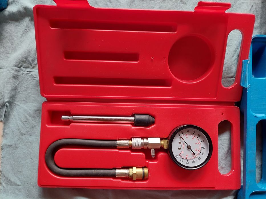 Инструменти в куфари