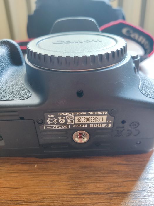 Canon EOS 600D digital camera + екстри