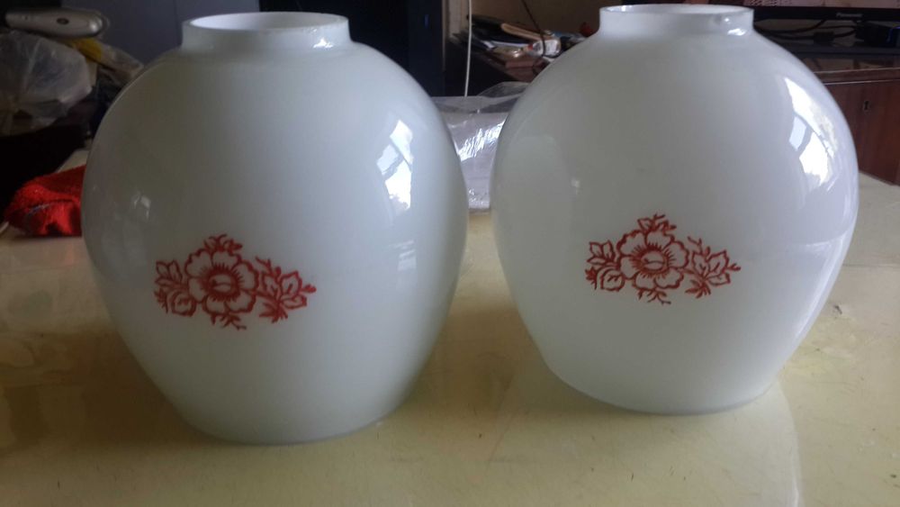 Стеклянные плафоны.