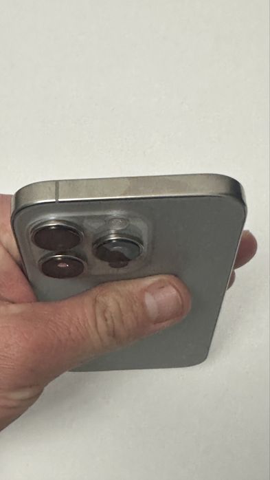 16 pro 256gb 95% baterie