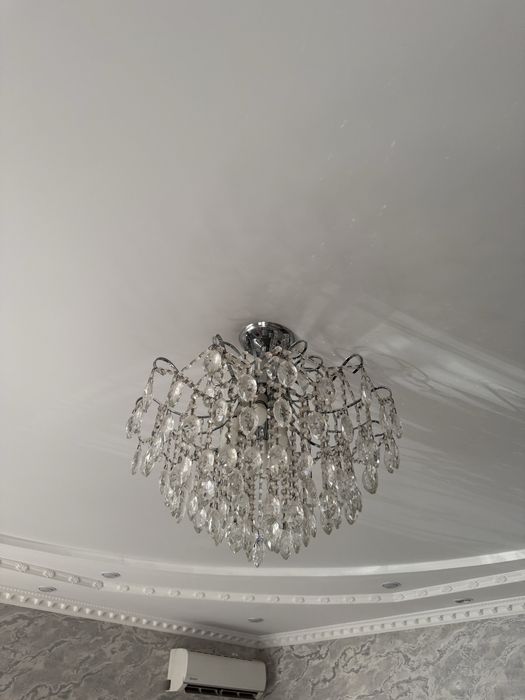 Продам б/у люстра