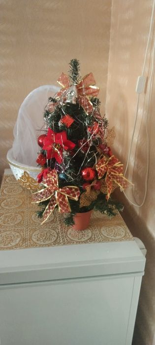 Продам елку настольную