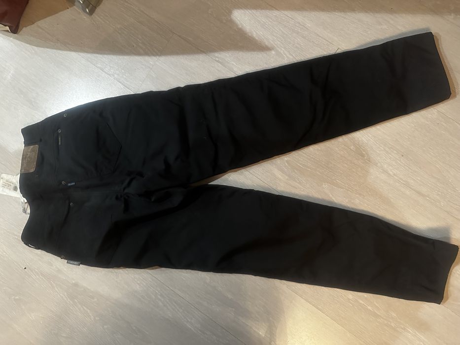 Панталон с протектор на колената