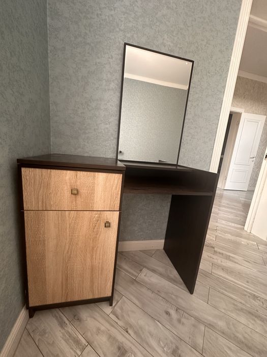 Продам детскую мебель и кровать с туалетным столиком