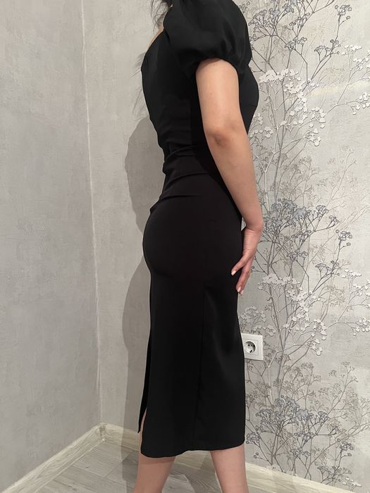 Коктельное платье черного цвета