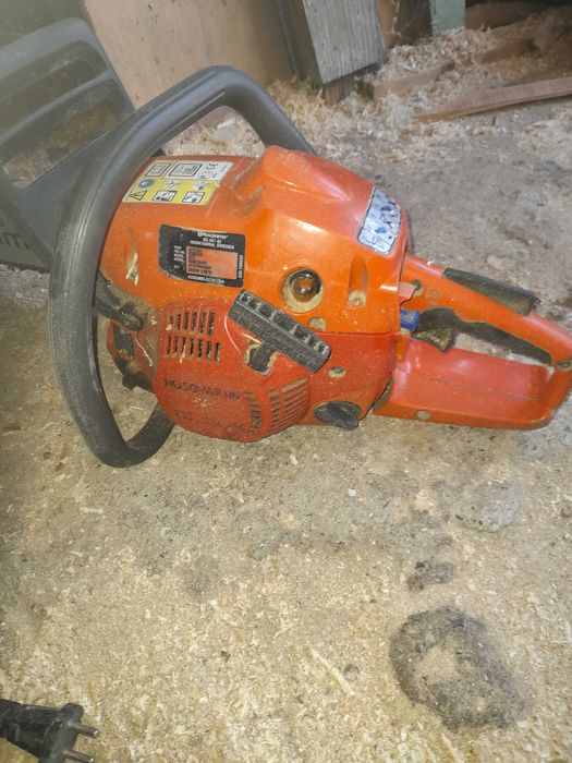 Vînd Husqvarna 240 E