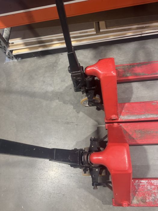 Транспалетна количка 2500кг