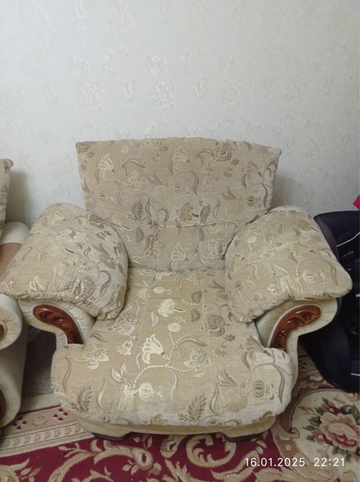 Диван с креслами Потютьков