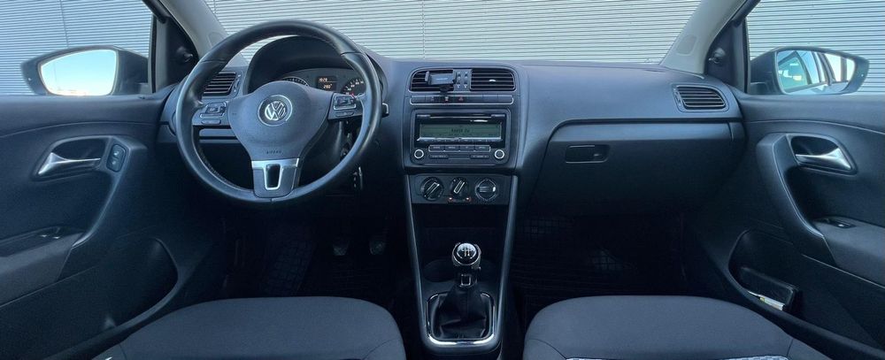 Vand Volkswagen Polo 1.6TDI inmatriculata RO 2011  impecabila urgent
