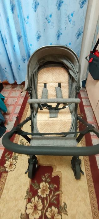 Продаю каляску, фирма Adil