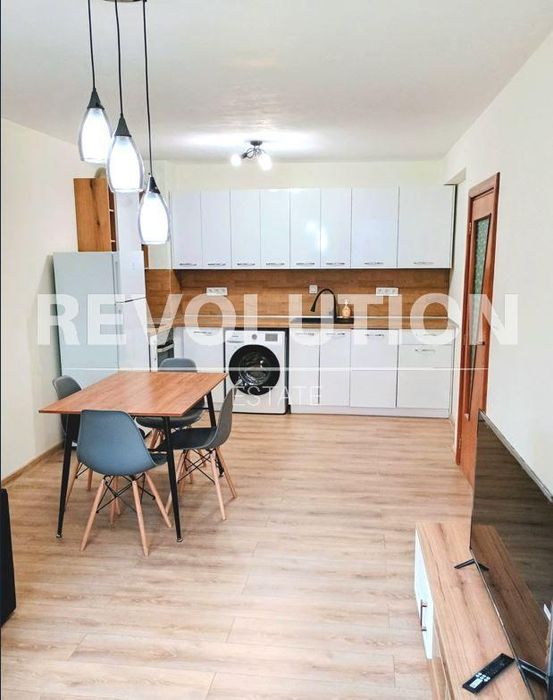 Дава се под наем Двустаен апартамент в Варна, Чайка - 60 кв.м за 550 € - Снимка #1