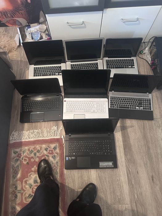 Laptopuri la pachet