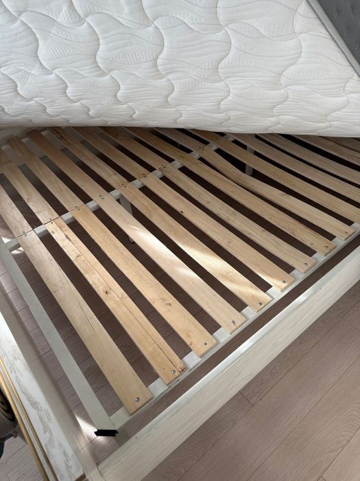 Кровать в стиле барокко