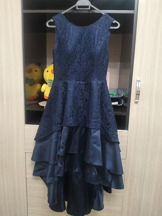 Вечернее платье синего цвета