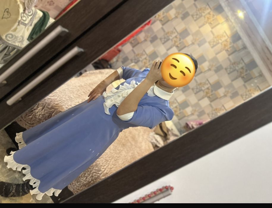 Көк түсті көйлек