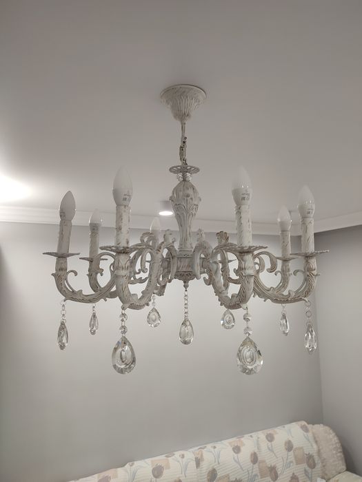 Продам 8 рожковую люстру
