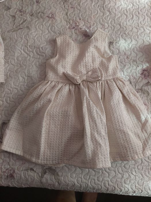 Рокля Carters 12-18 м.
