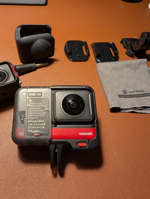 Экшен камера insta 360 one rs twin edition