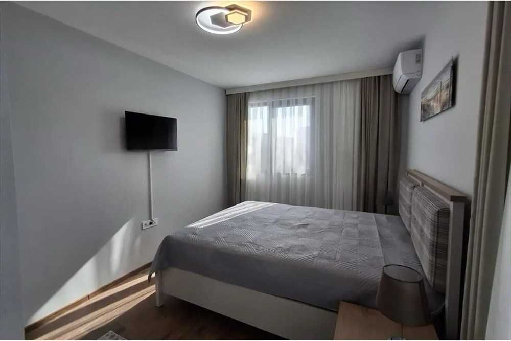 Луксозен апартамент под наем в центъра на Варна