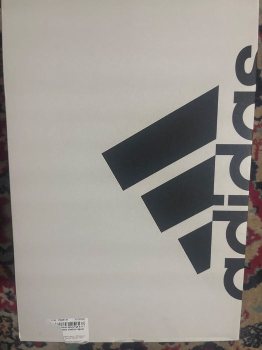 Кроссовки адидас