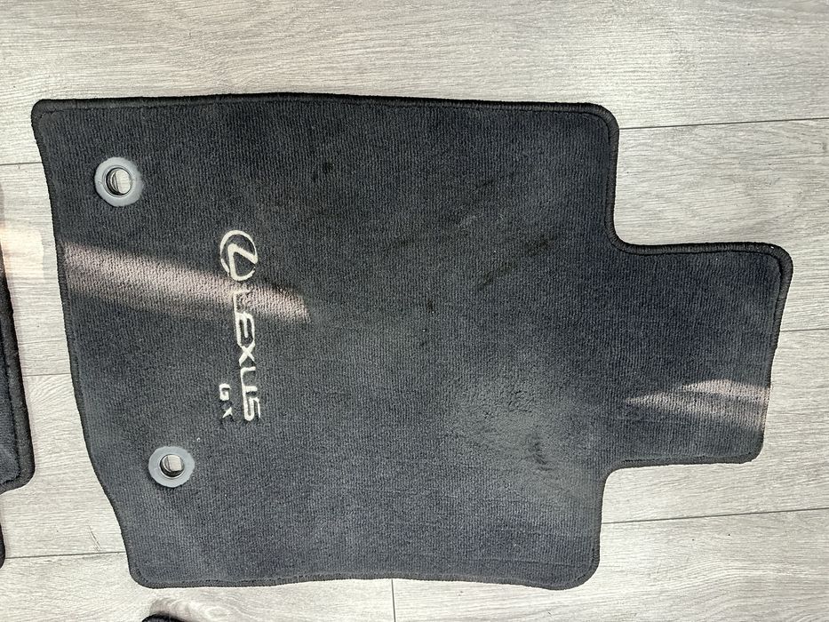 Ворсовые коврики на Lexus GX 460.