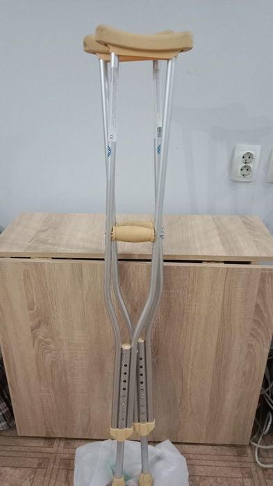 Костыли подмышечные продам