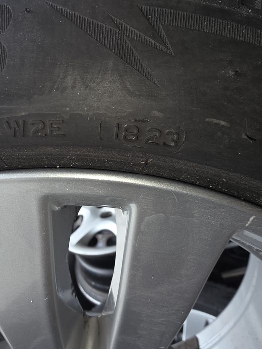 Джанти със гуми Ауди 17