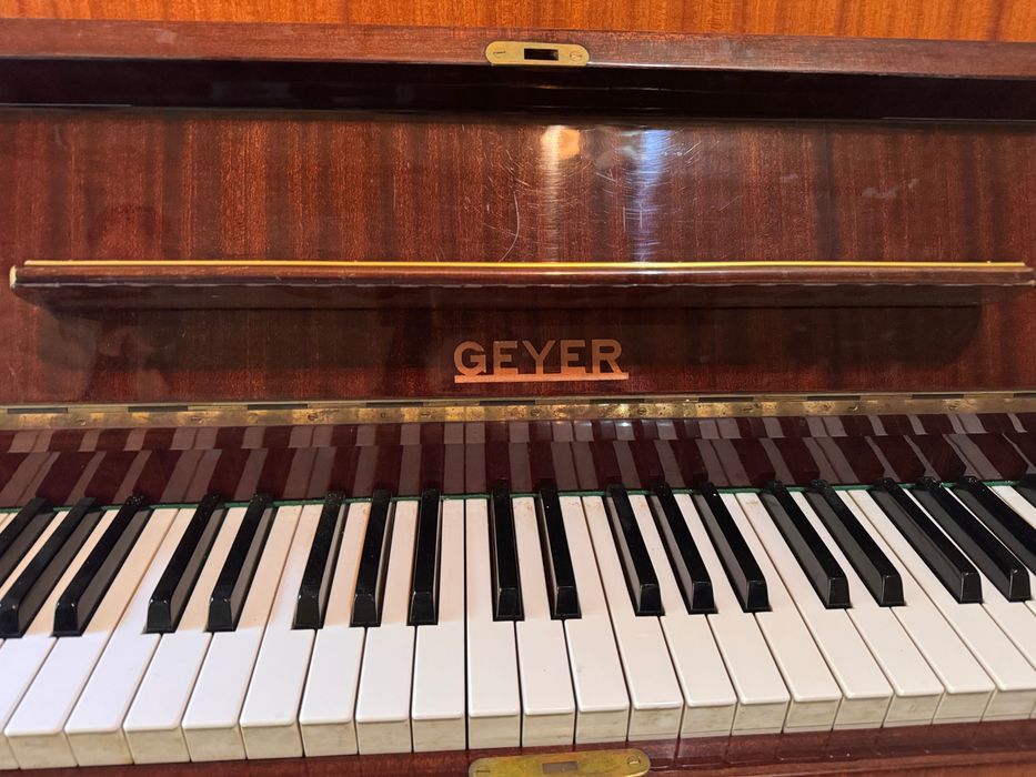 Немско пиано GEYER