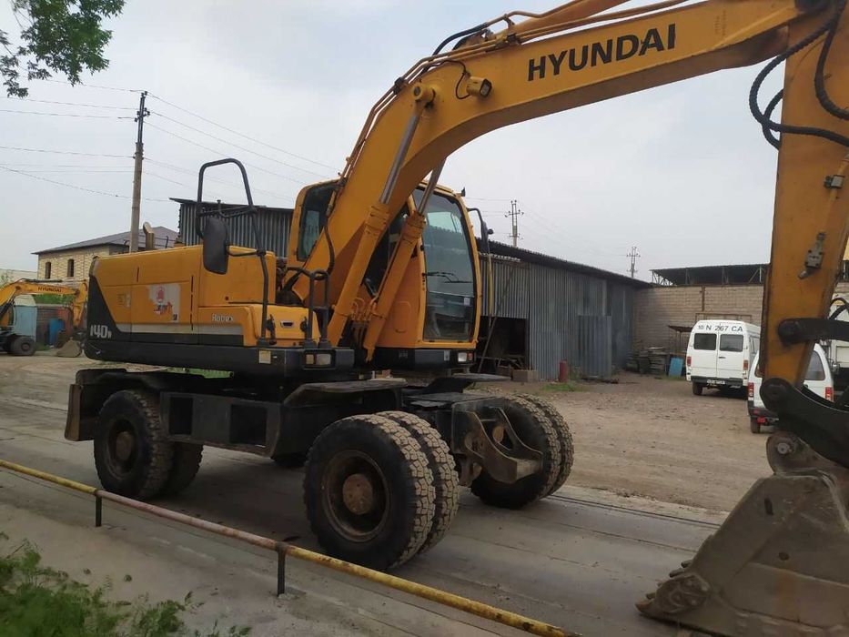 Продается экскаватор