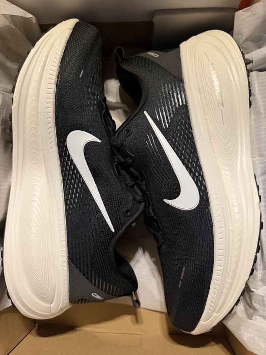 Nike Vomero 18 noi in cutie