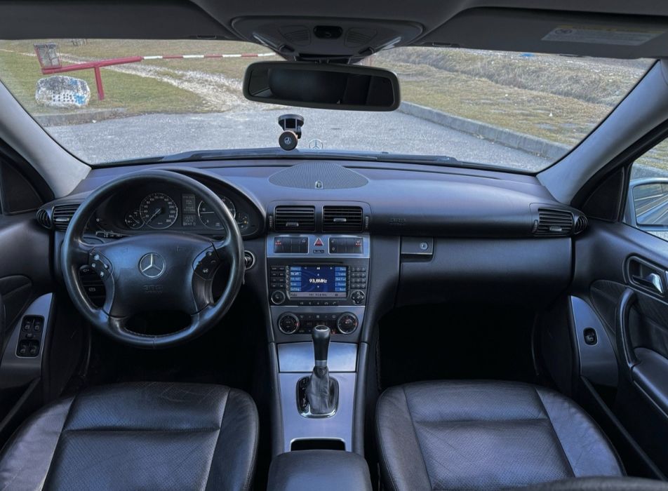 Vând Mercedes C220 CDI Avantgarde, facelift, inmatriculat, impecabil!