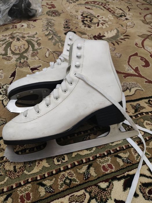 Коньки для фигурного катания