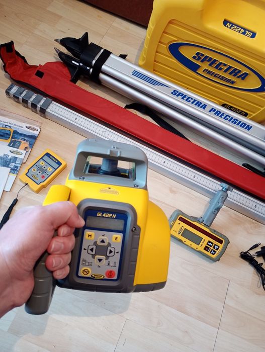 Nivelă laser Spectra GL 422 N