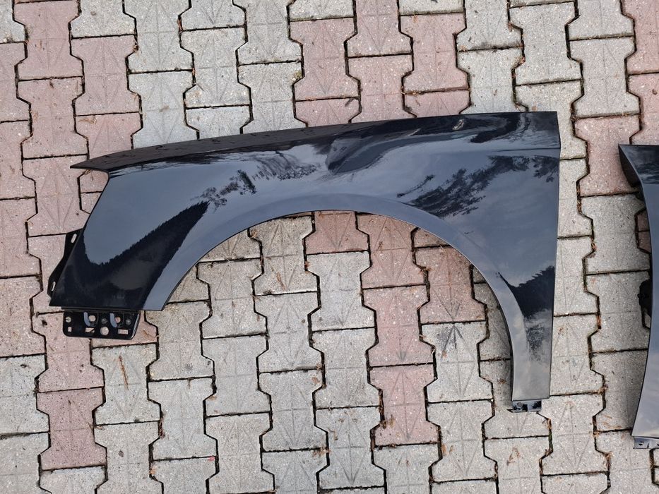 Vând aripi VW PASSAT B6 culoare  negru,maro LC9x și argintiu