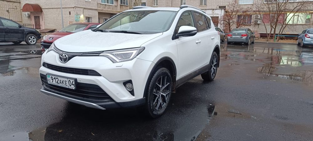 ToyotaRAV4 автомат2.5 Европеец