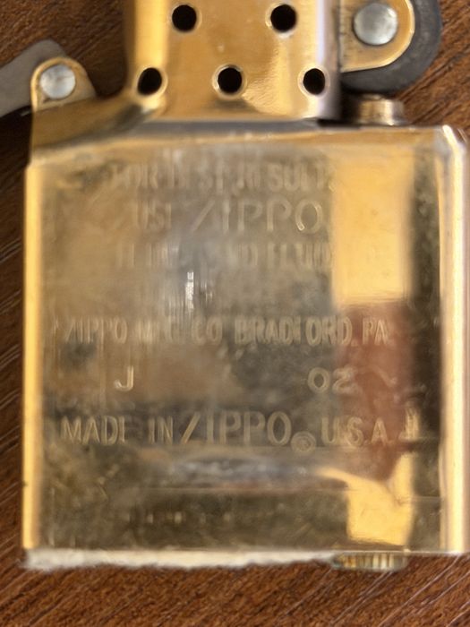 Зажигалка Zippo из 90-х.