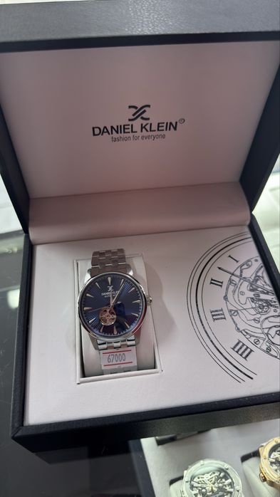 оригинальные часы от бренда Daniel Klein