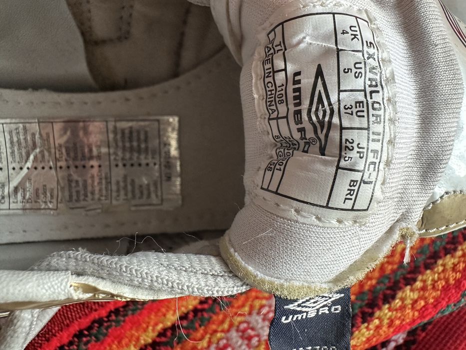 Бутонки UMBRO нмер 37