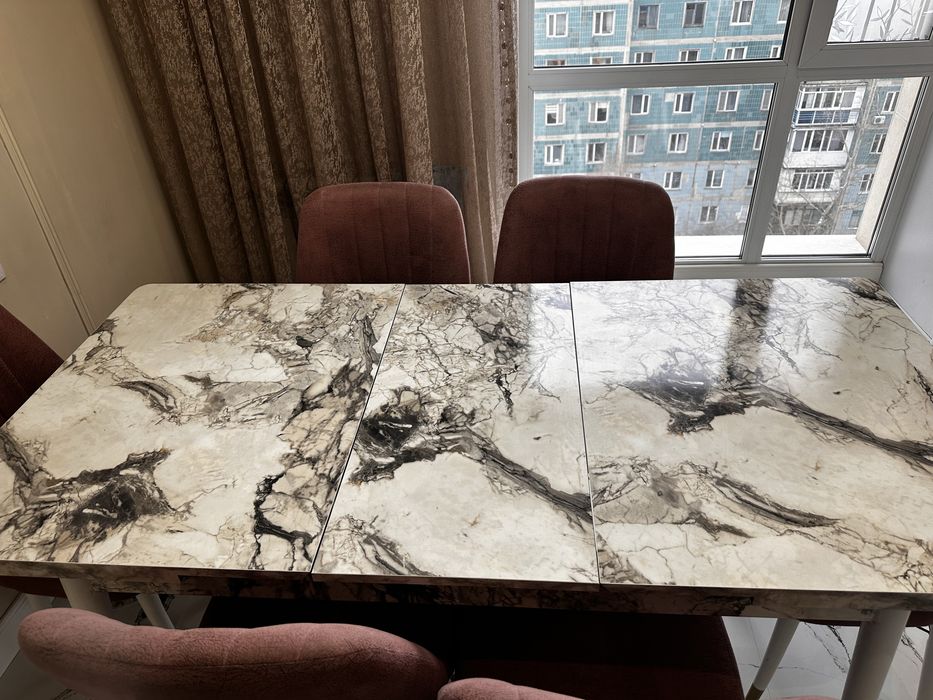 Стол ,со 6 стульями, б/у в отличном состояний