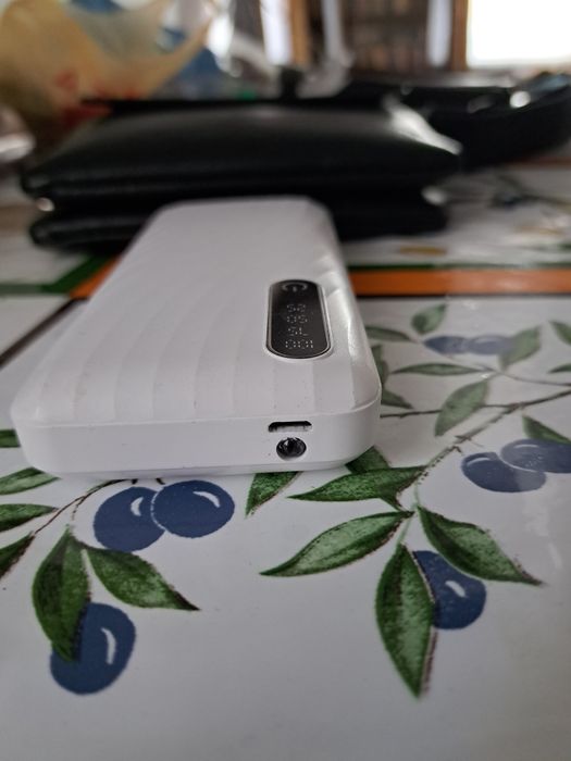 ВВнешний аккумулятор на смартфон