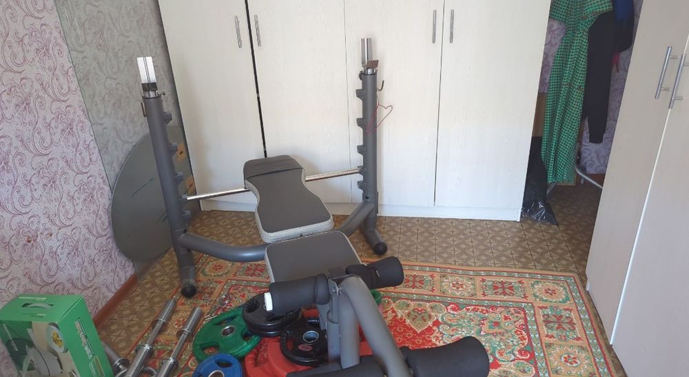 Лежак для жима лёжа и приседаний