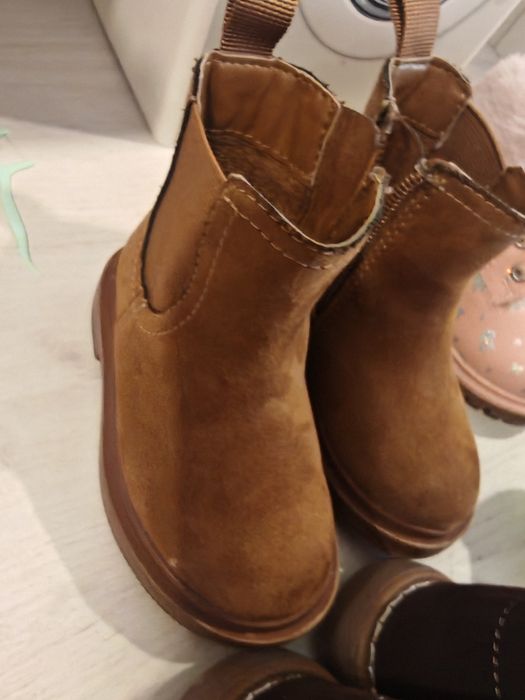 Подарявам обувки за дете