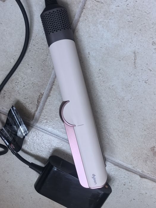 Dyson HT01 Airstrait