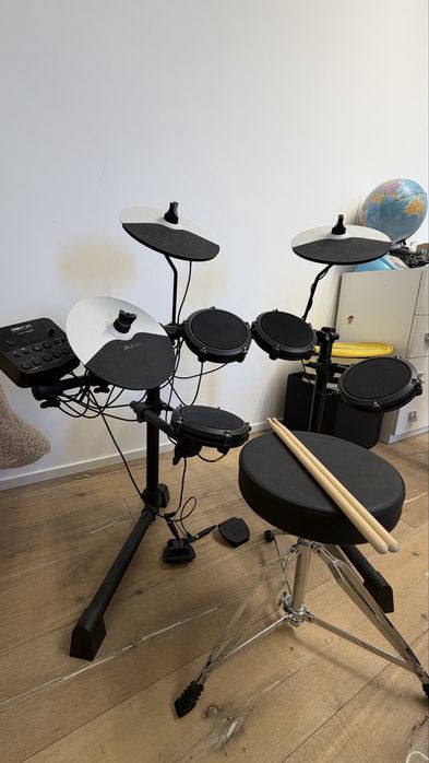 Tobe electronice Alesis Debut Kit