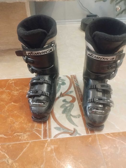 Ски и ски обувки