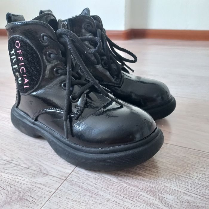 Продам обувь на девочку