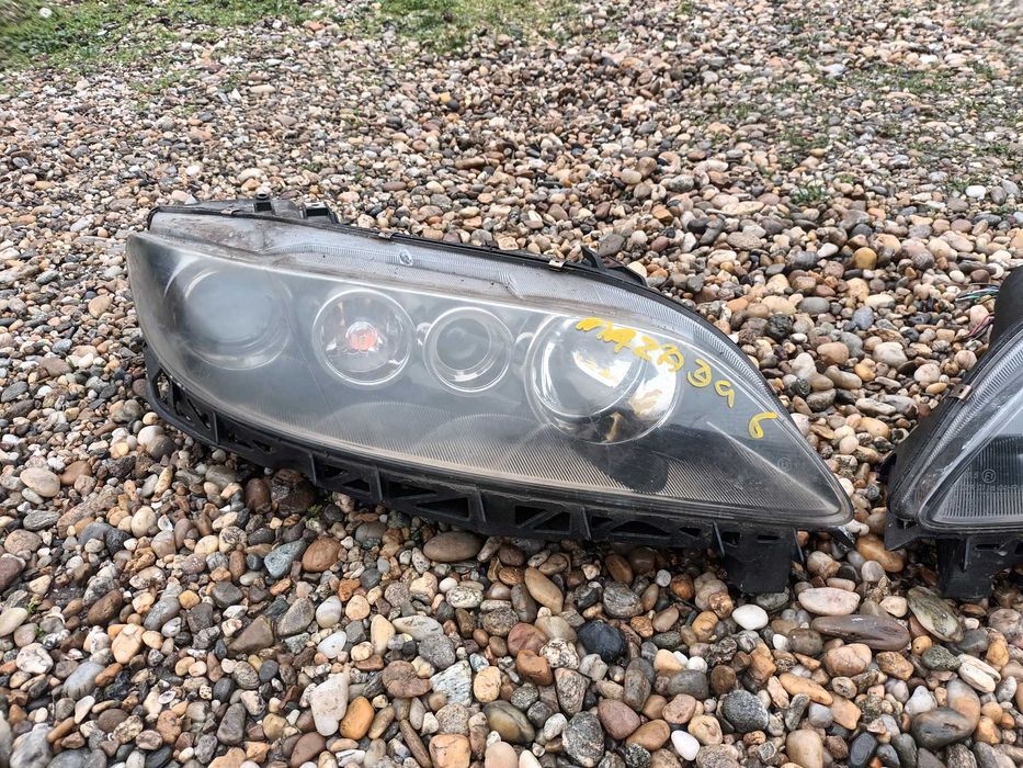 ляв и десен черен фар за мазда 6 MAZDA 6