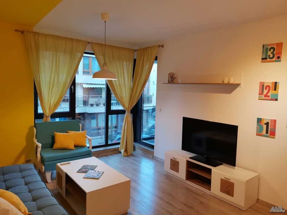 Дава се под наем Двустаен апартамент в София, Кръстова вада - 68 кв.м за 433.5 € - Снимка #1