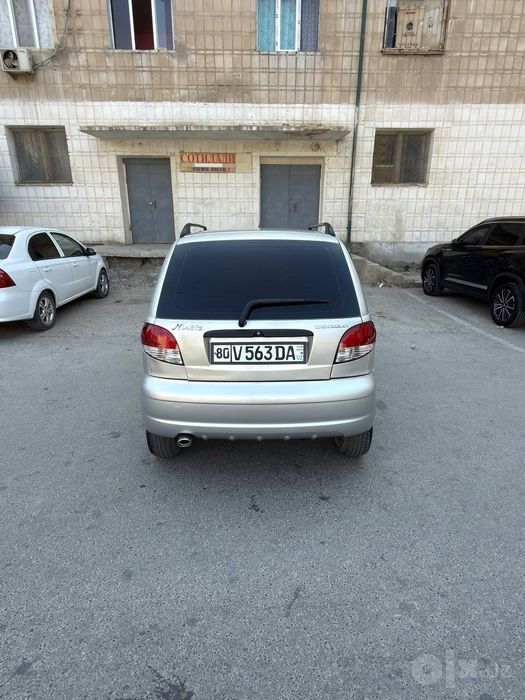 Matiz mashina sotiladi